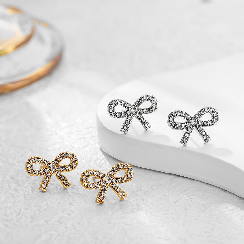 鋯石蝴蝶結簡約耳環－第二視角實拍｜https://igowo.tw/