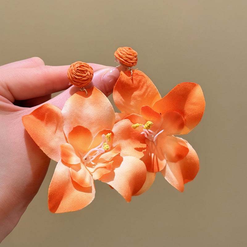 銀針塞納花房_海邊度假風橘色花朵耳釘2026新款夸張氣質耳環耳飾