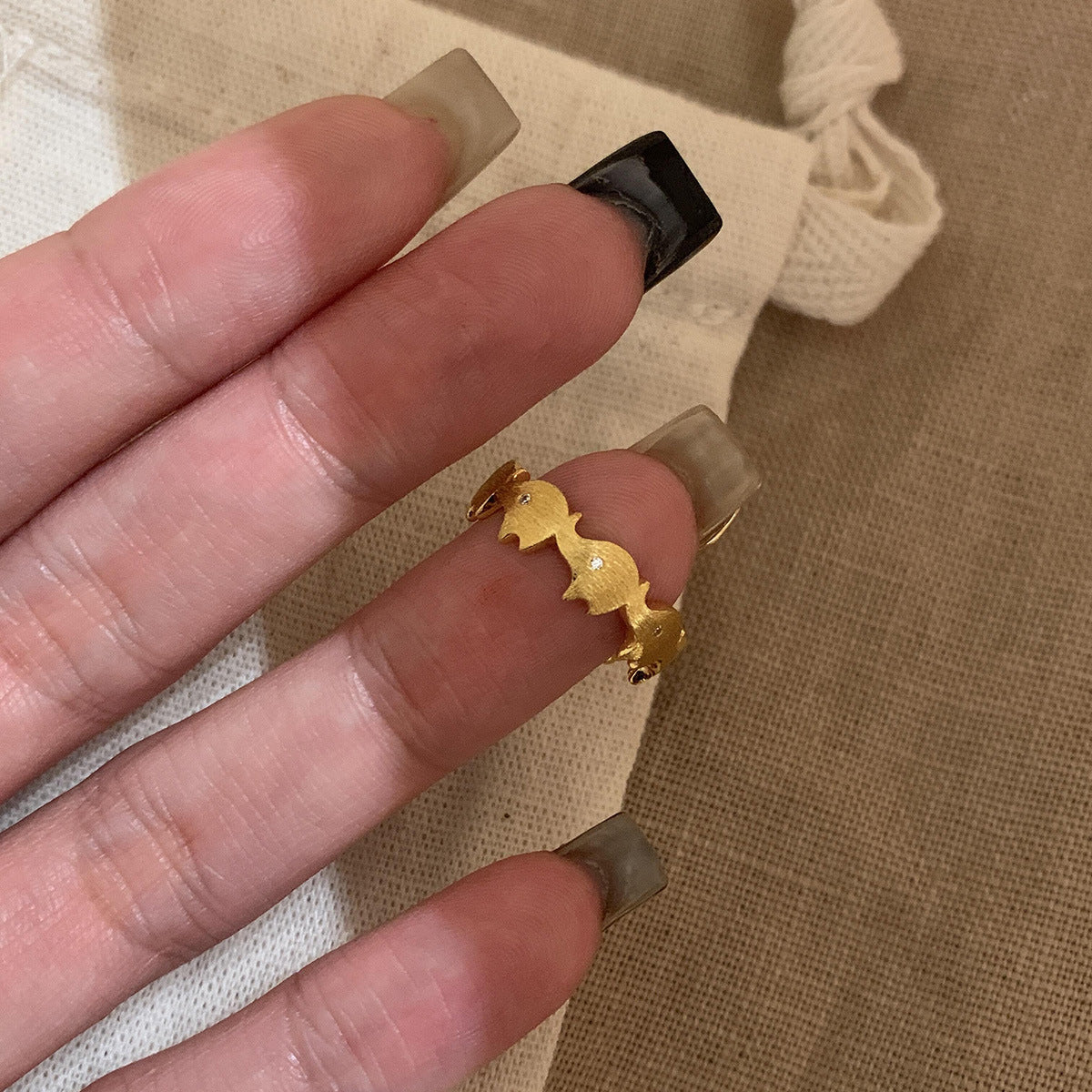 拉絲簡約戒指－商品主圖｜https://igowo.tw/
