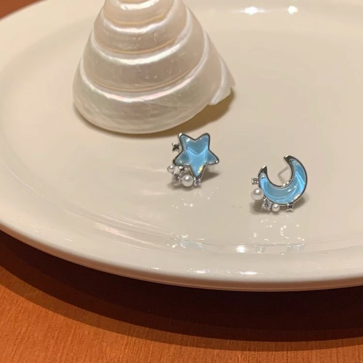 珍珠月亮不對稱耳環