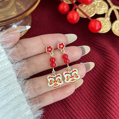 復古紅福袋不對稱耳墜－6/狗狗醒獅帽款細節｜https://igowo.tw/
