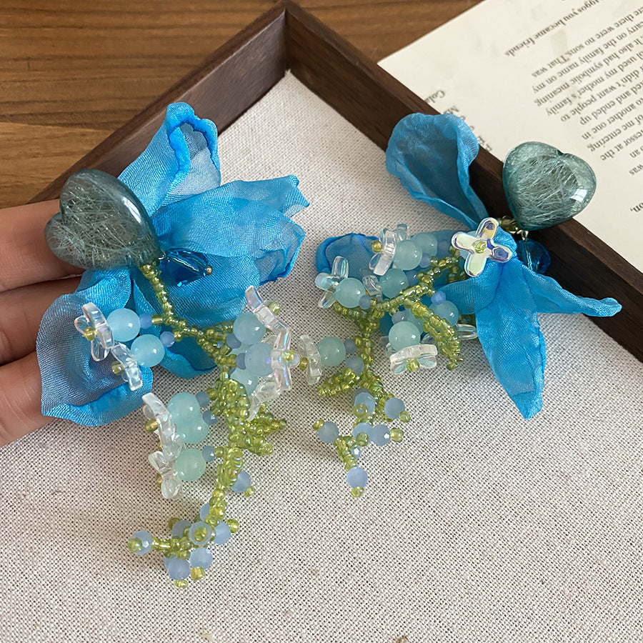 藍色樹脂花朵誇張耳環－細節特寫33｜https://igowo.tw/