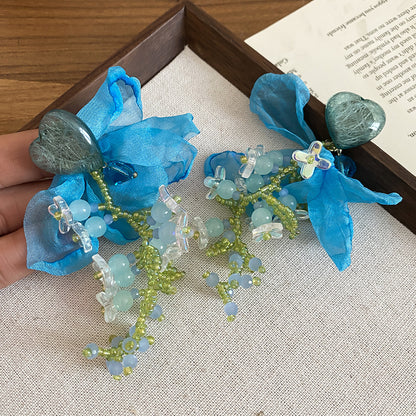藍色樹脂花朵誇張耳環－細節特寫33｜https://igowo.tw/
