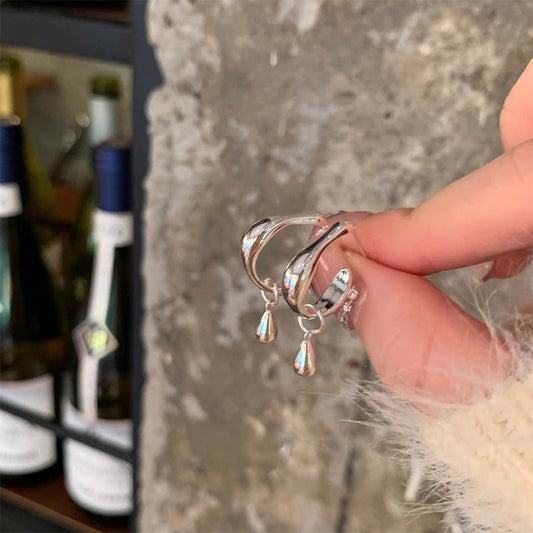 金屬C形水滴復古耳環－商品主圖｜https://igowo.tw/