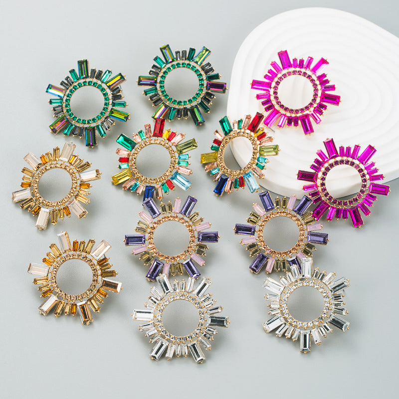 鋯石太陽花鑲鑽耳環－商品主圖｜https://igowo.tw/