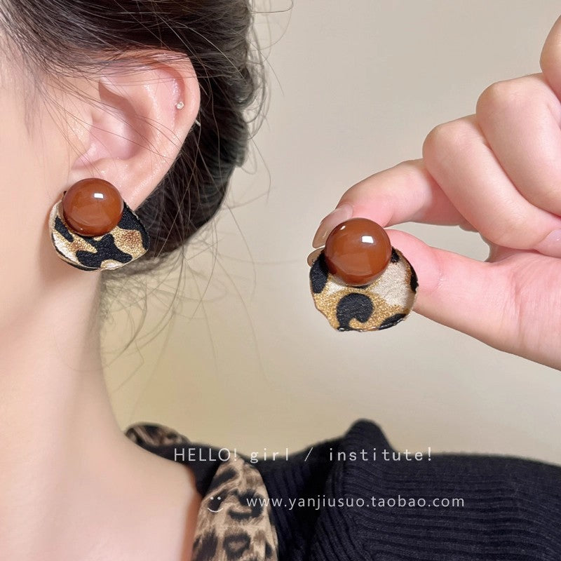 秋冬復古港風豹紋絲絨耳環