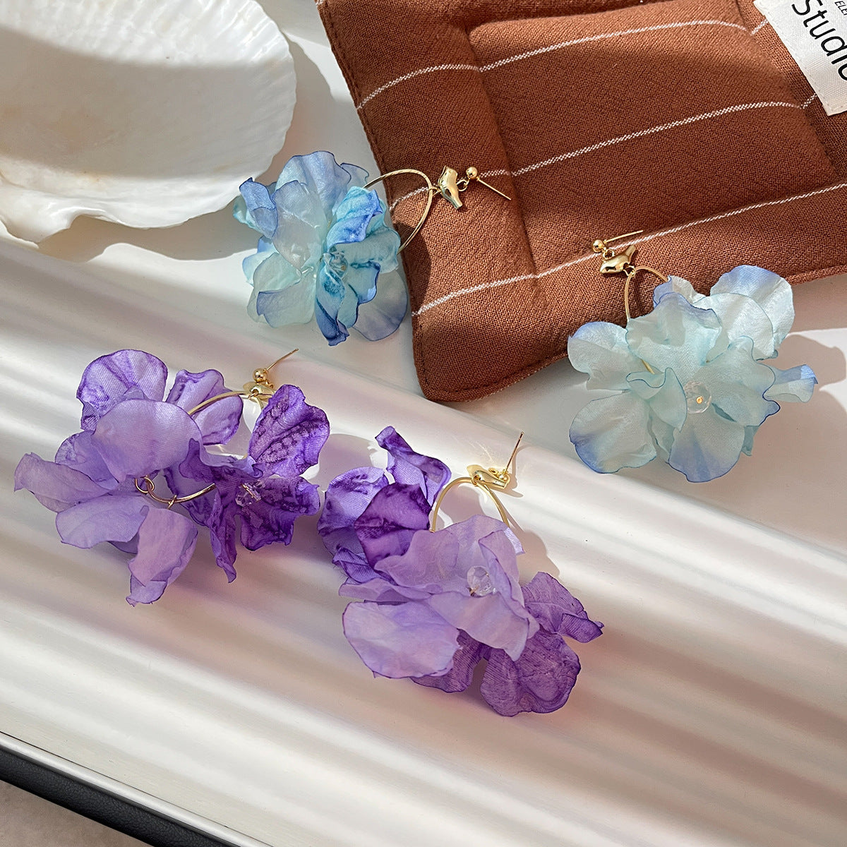 布面銀針花朵耳釘－2/紫色款實拍｜https://igowo.tw/