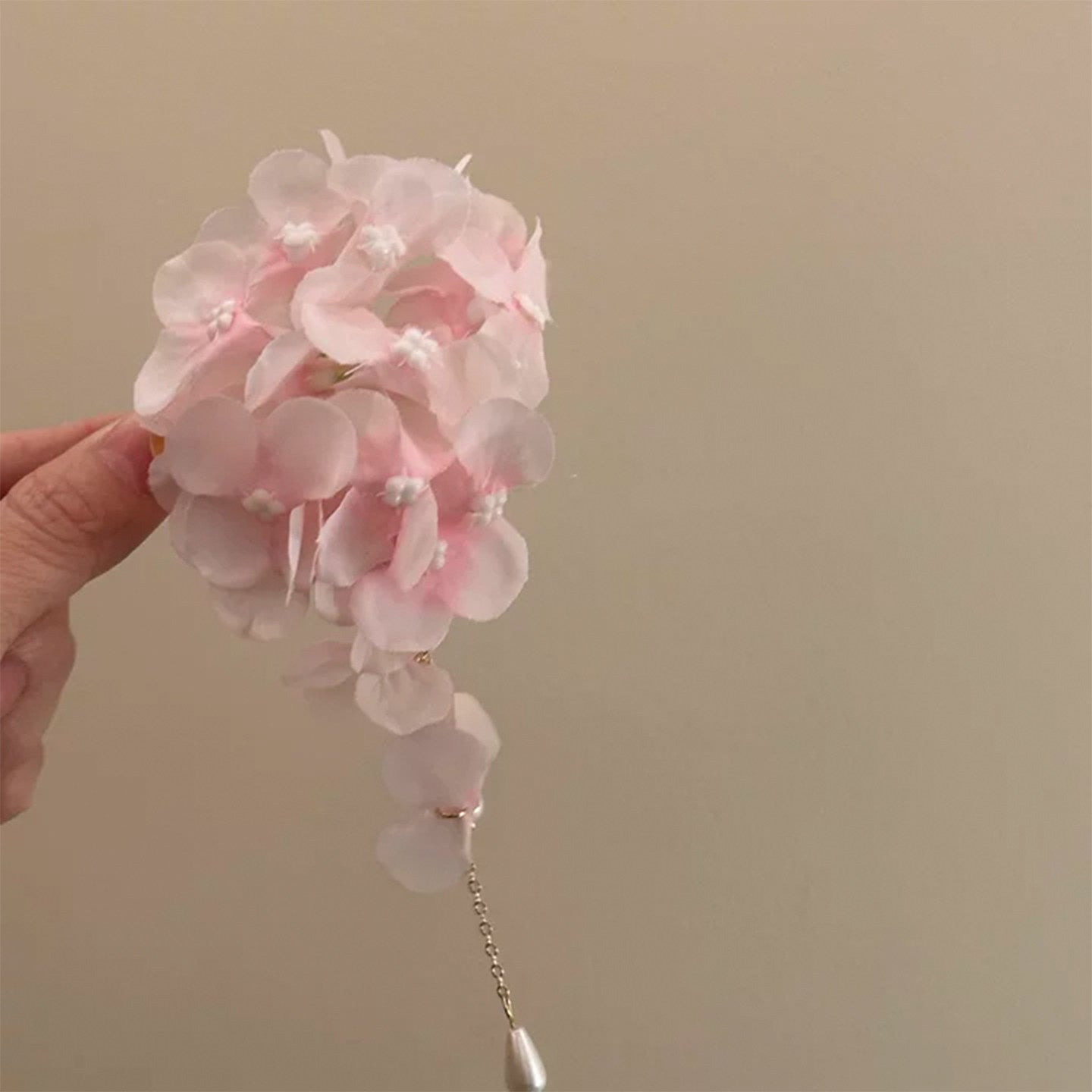 布藝花朵珍珠流蘇發夾高級感精致優雅盤發鴨嘴夾設計感小眾發飾女