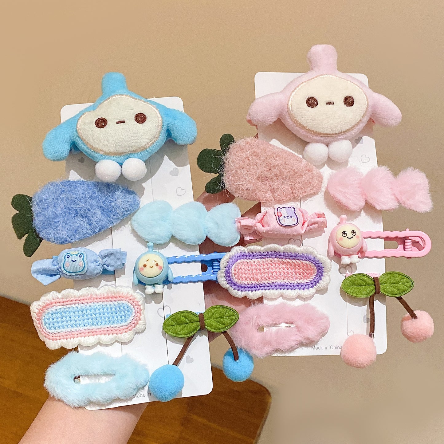 絨面卡通髮夾－商品主圖｜https://igowo.tw/