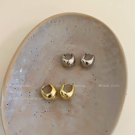 金屬素圈簡約耳環－商品主圖｜https://igowo.tw/