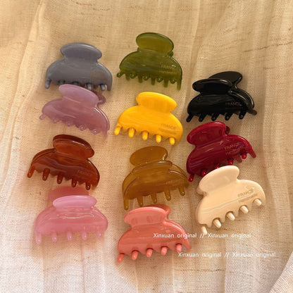 小巧簡約鯊魚夾－商品主圖｜https://igowo.tw/