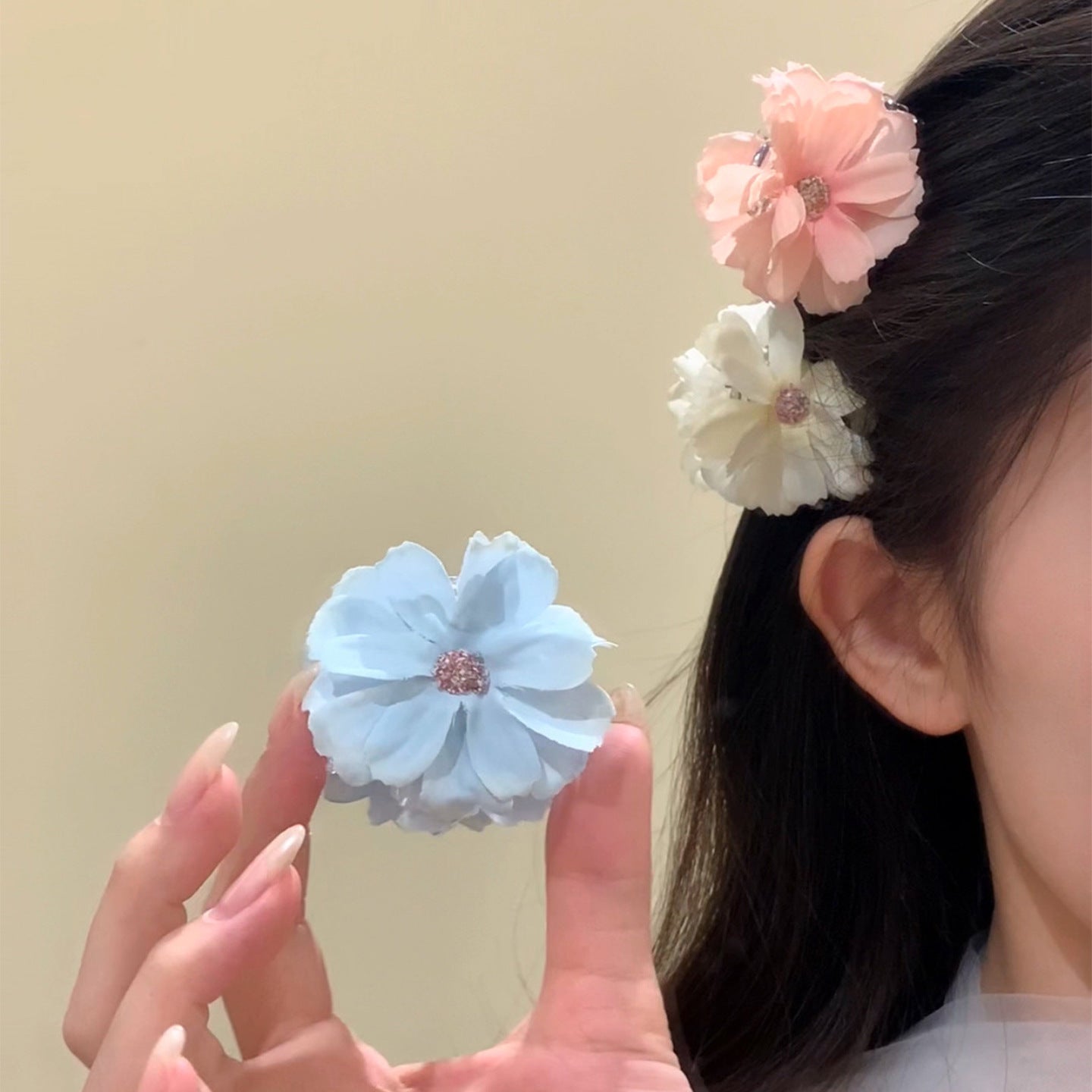 花朵簡約鯊魚夾－商品主圖｜https://igowo.tw/