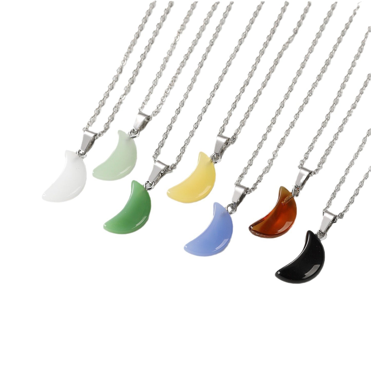 彩色樹脂月亮墜飾項鍊－細節特寫3｜https://igowo.tw/