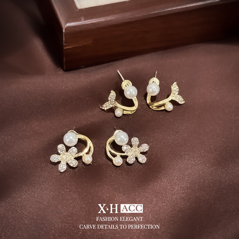 珍珠魚尾花朵鑲鑽耳釘－銀針-花朵款實拍｜https://igowo.tw/