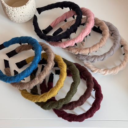 纏繞簡約髮箍－細節特寫1｜https://igowo.tw/