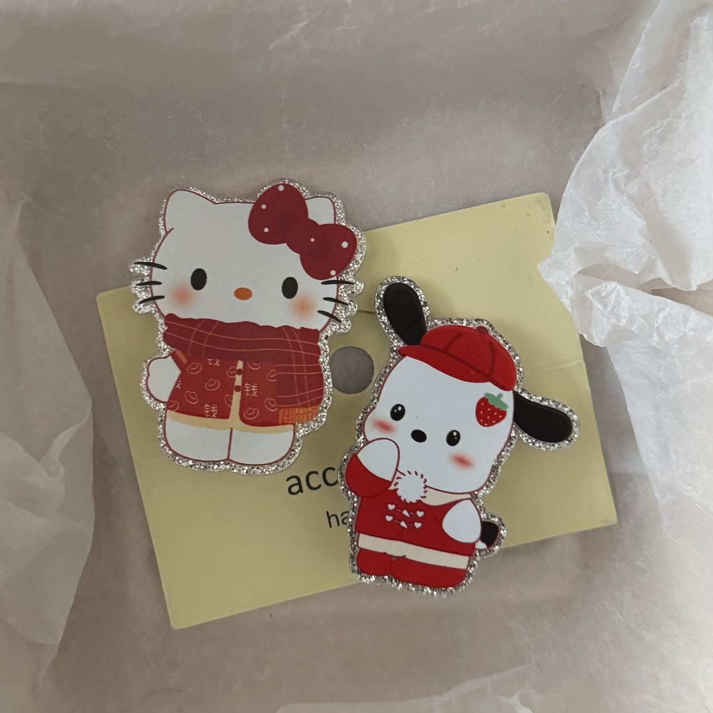 紅色壓克力貓咪髮夾－紅色小狗髮夾款實拍｜https://igowo.tw/