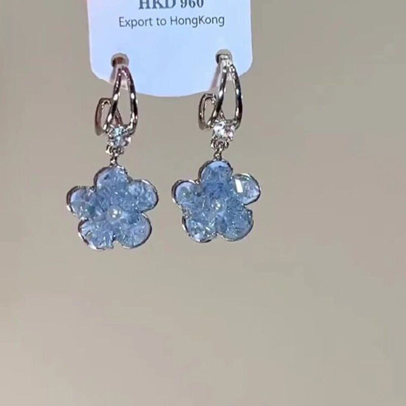藍色水晶花朵簡約耳環－商品主圖｜https://igowo.tw/