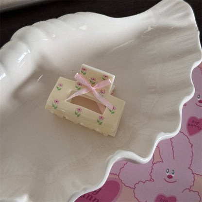碎花蝴蝶結鯊魚夾－細節特寫4｜https://igowo.tw/