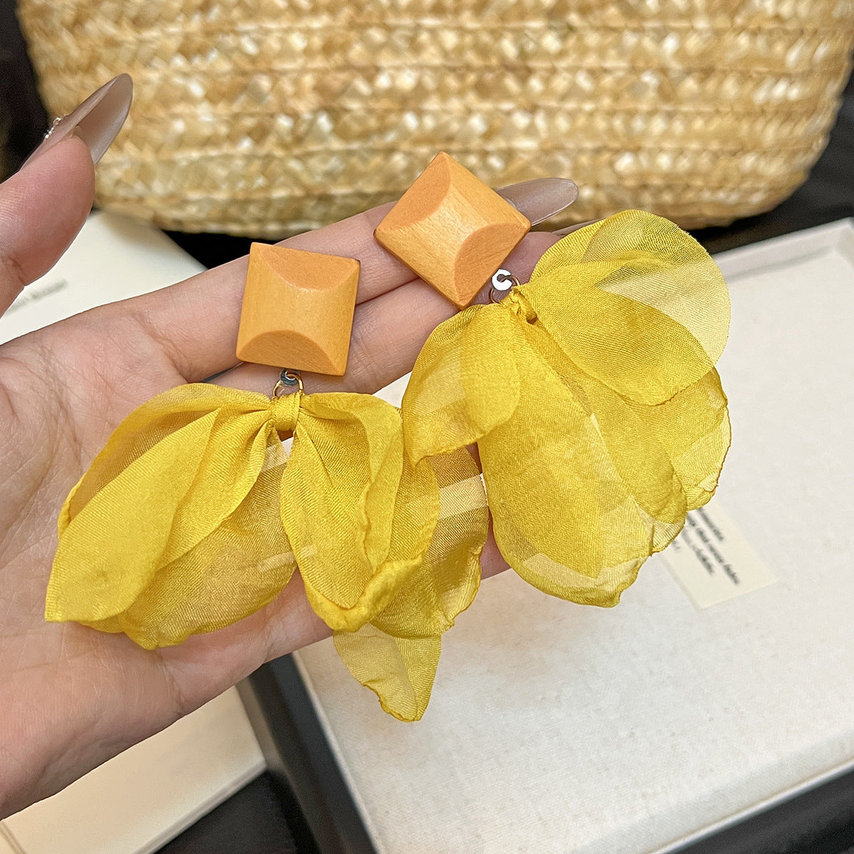 繽紛串珠波點流蘇耳環