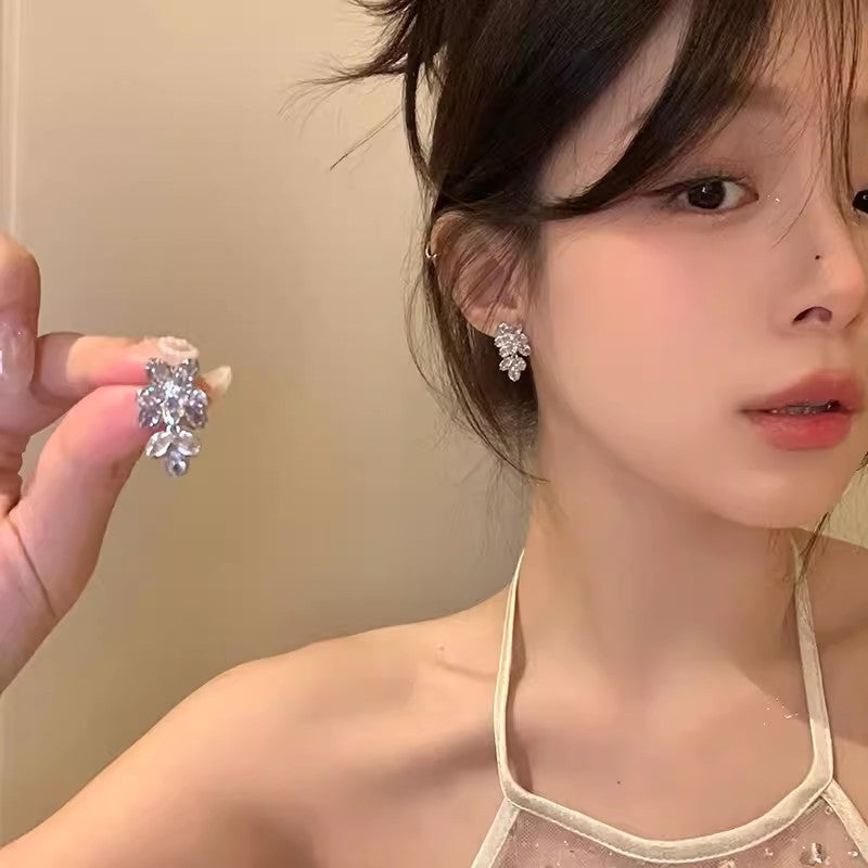 S925鋯石花朵耳環－金款實拍｜https://igowo.tw/