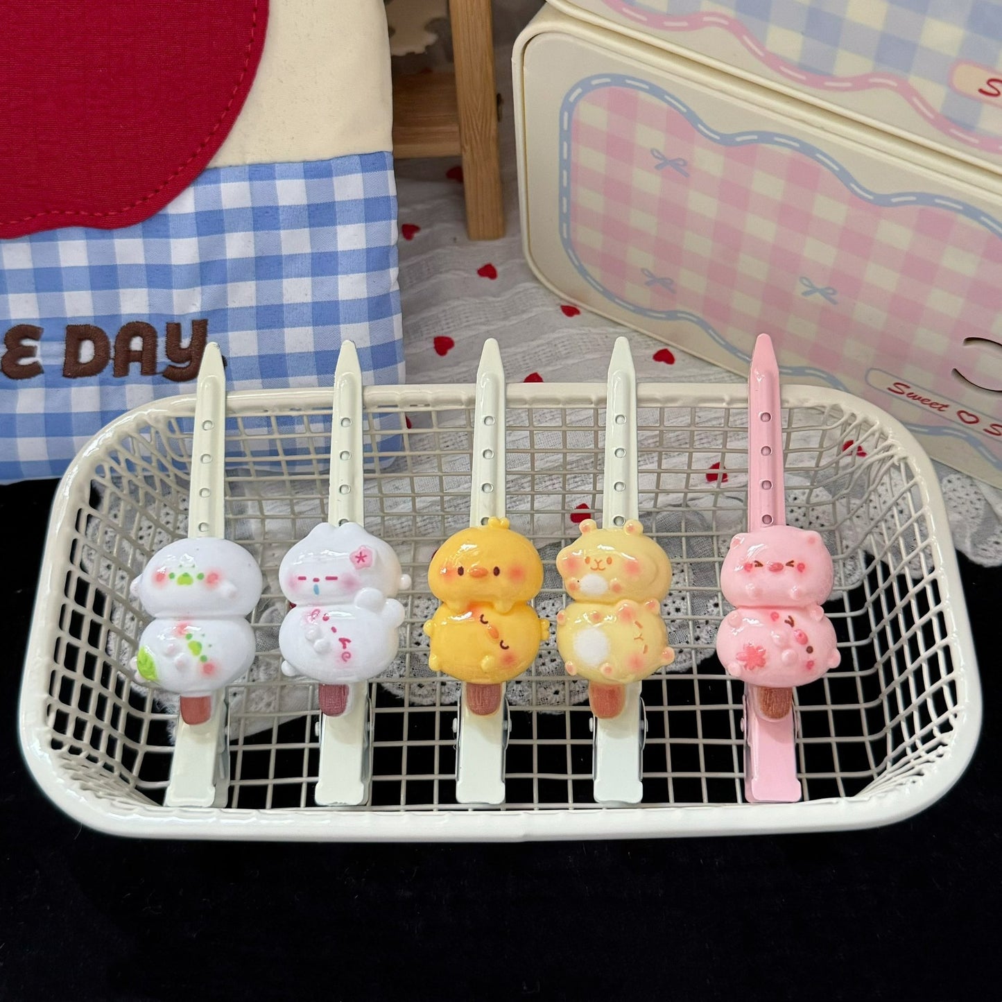 粉色串珠卡通髮夾－商品主圖｜https://igowo.tw/
