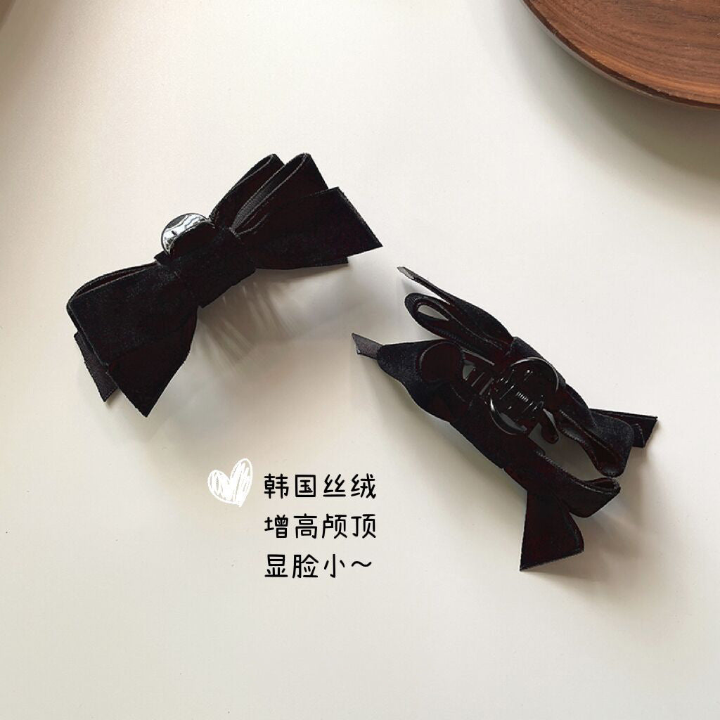 黑色絨面蝴蝶結髮夾－商品主圖｜https://igowo.tw/