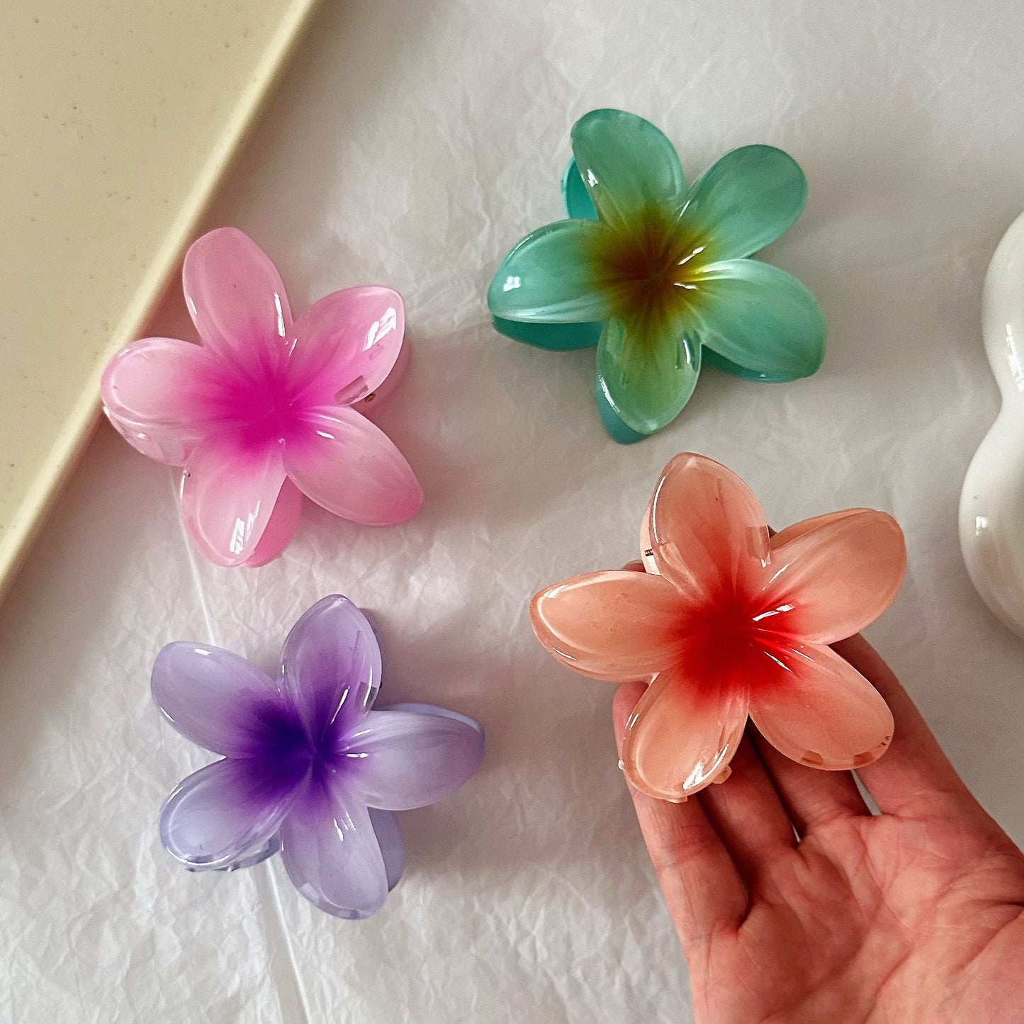 繽紛花朵鯊魚夾－商品主圖｜https://igowo.tw/