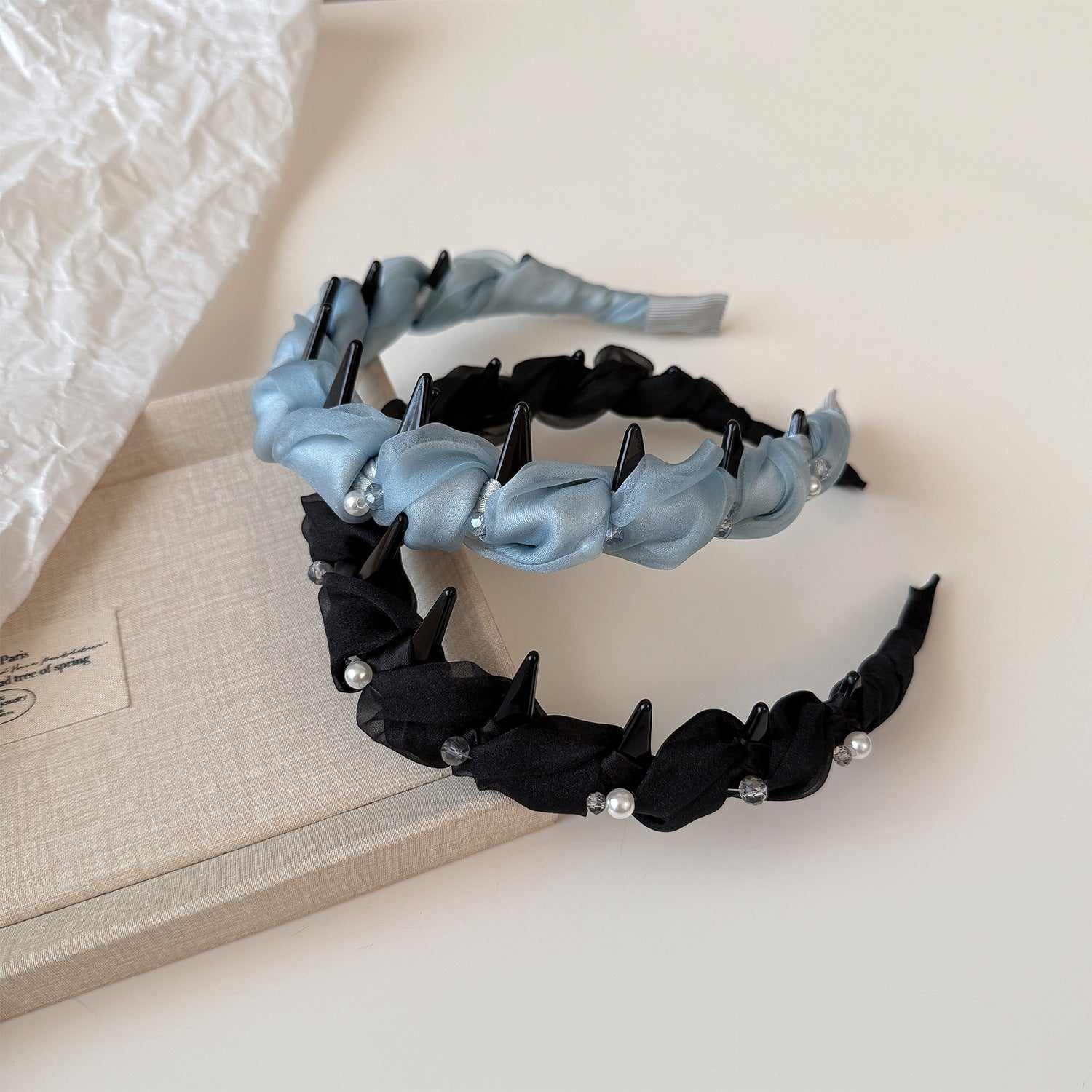 水晶珍珠纏繞髮箍－藍色纏繞髮箍款實拍｜https://igowo.tw/
