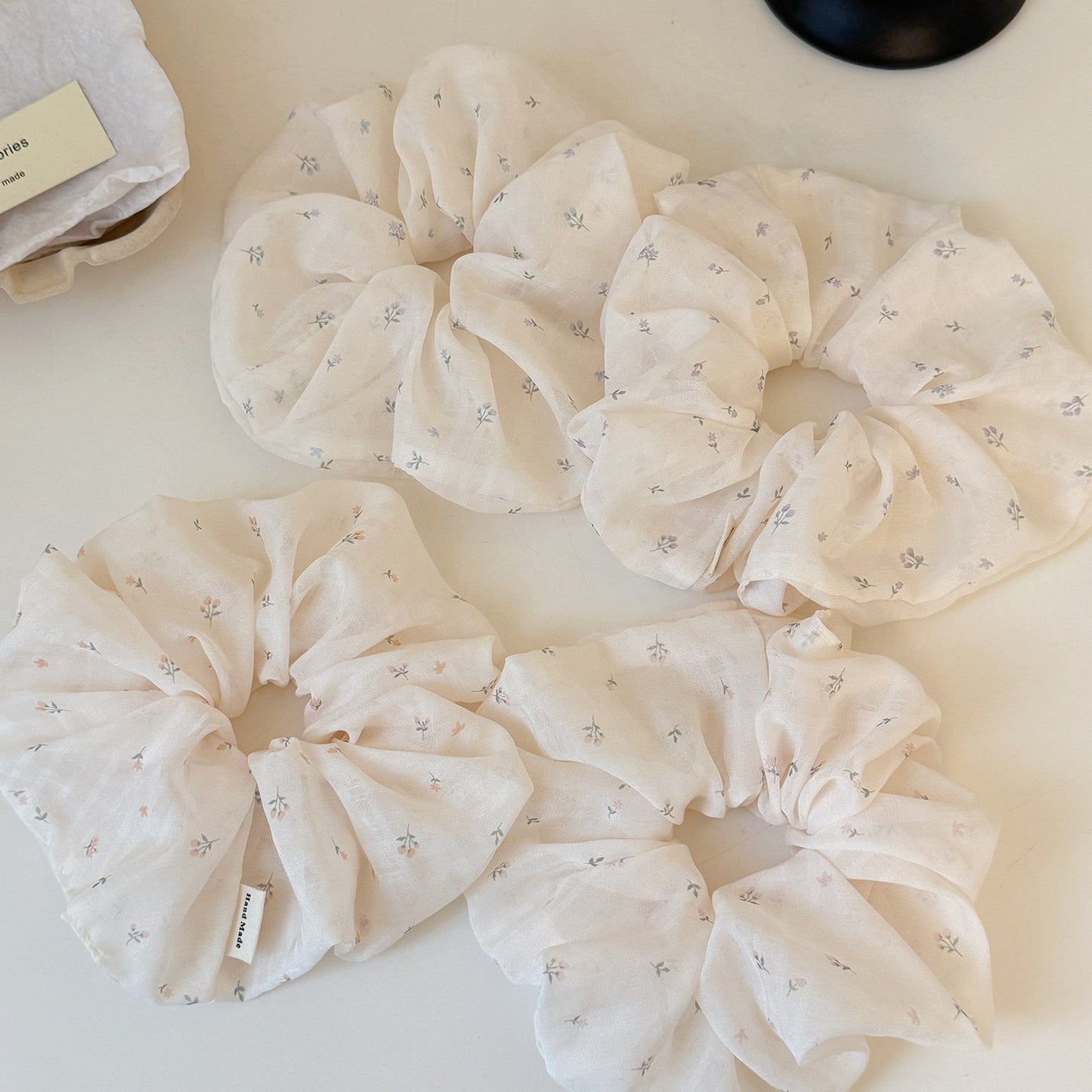大腸圈波點髮圈－淺黃大腸圈款實拍｜https://igowo.tw/