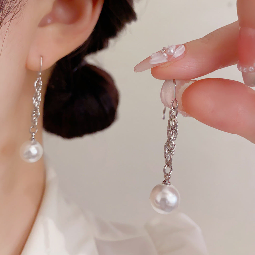 珍珠金屬鏈條流蘇耳鉤－商品主圖｜https://igowo.tw/