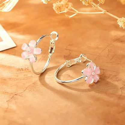彩色花朵簡約耳環－細節特寫1｜https://igowo.tw/