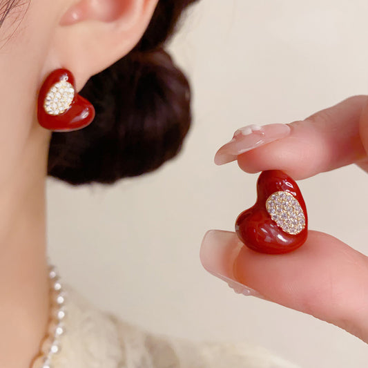 紅色琺瑯鋯石愛心耳釘－商品主圖｜https://igowo.tw/
