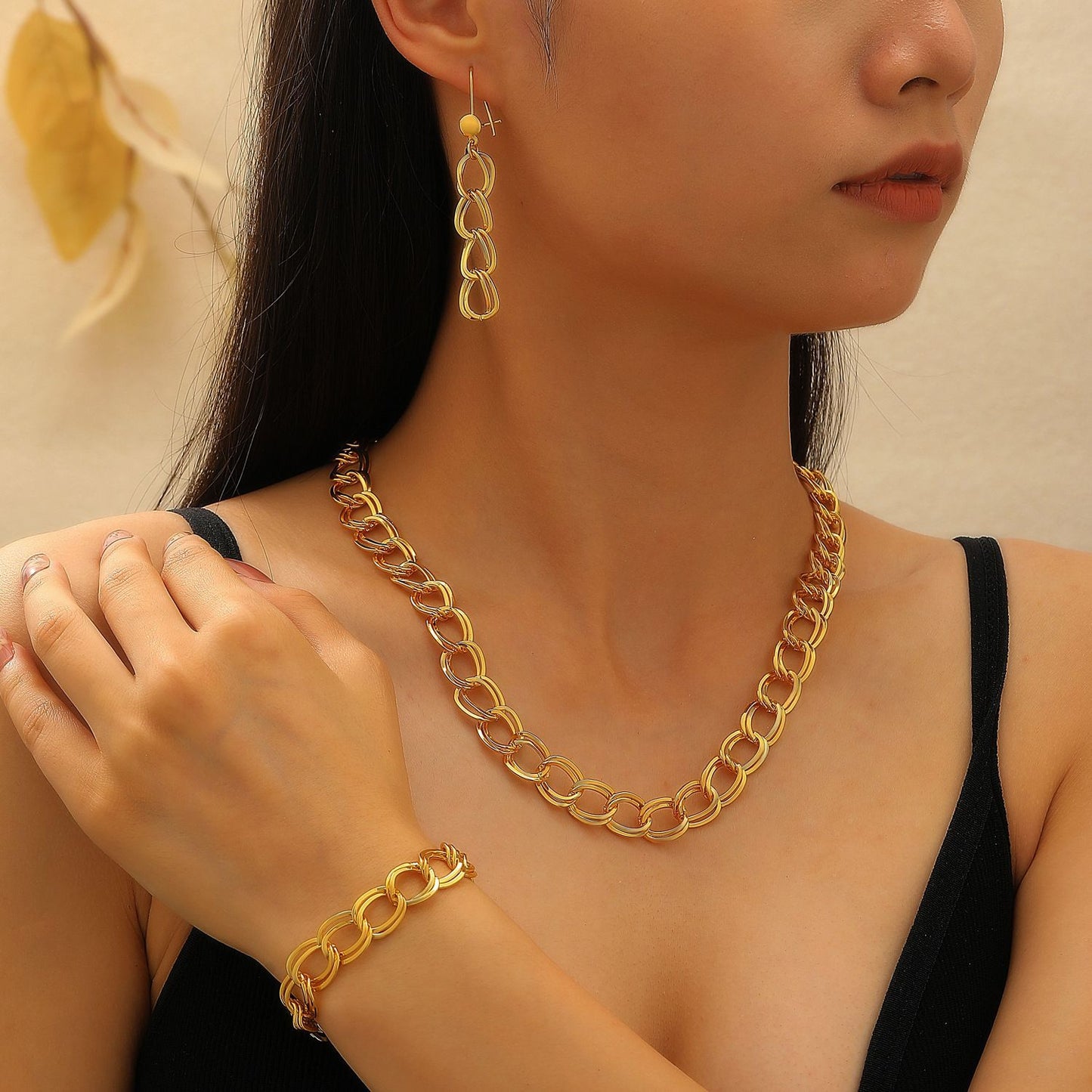 金色流蘇項鍊耳環組－細節特寫4｜https://igowo.tw/