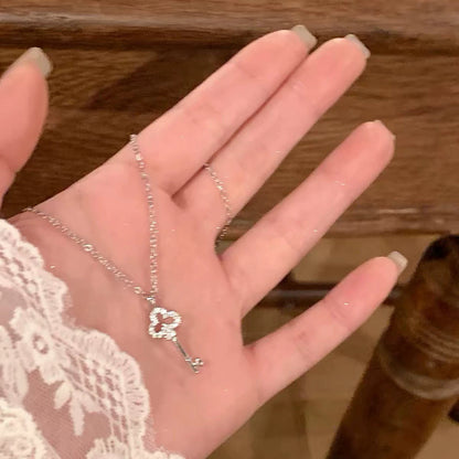 鋯石鈦鋼水滴墜飾項鍊－細節特寫45｜https://igowo.tw/