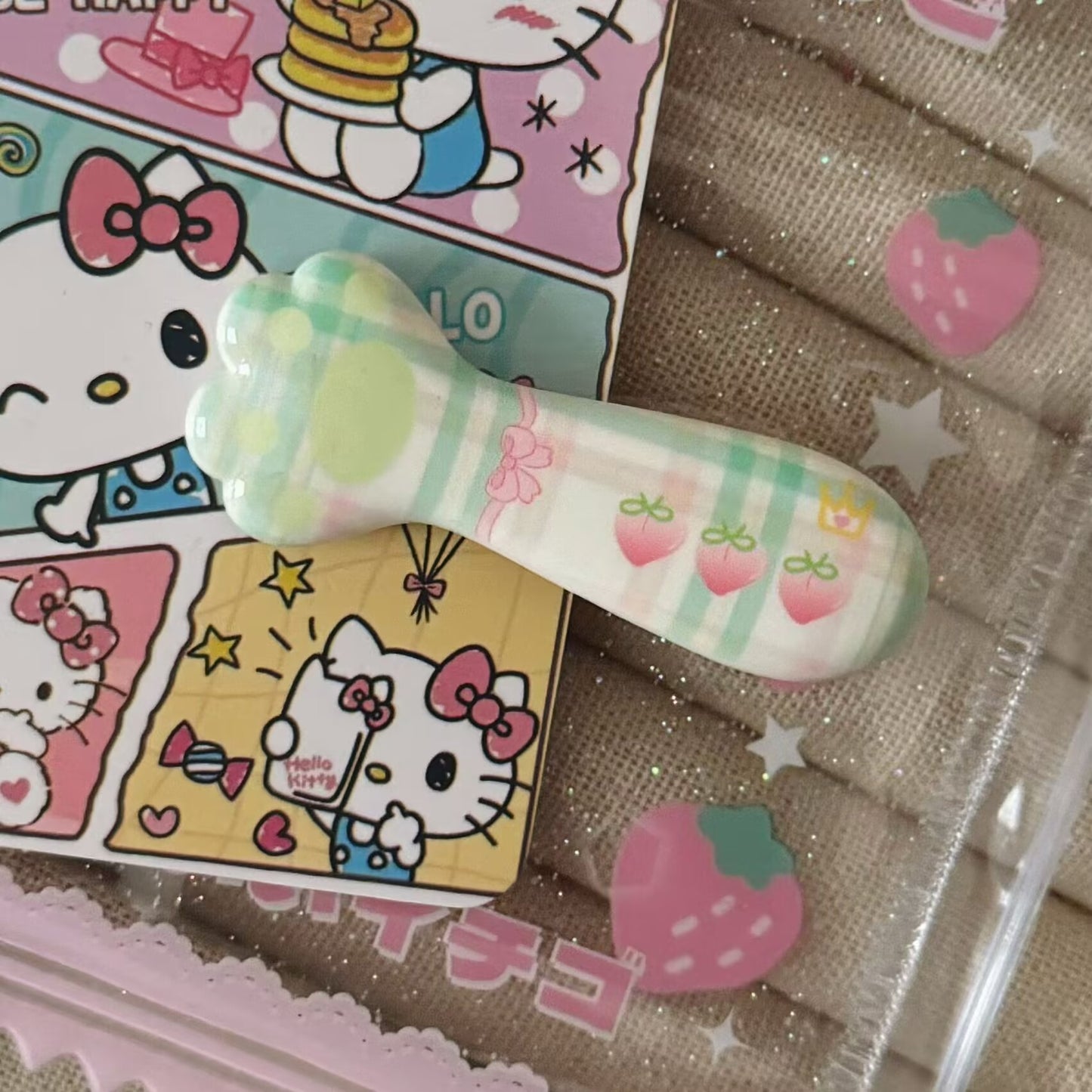 貓咪簡約髮夾－米白色貓爪髮夾款細節1｜https://igowo.tw/