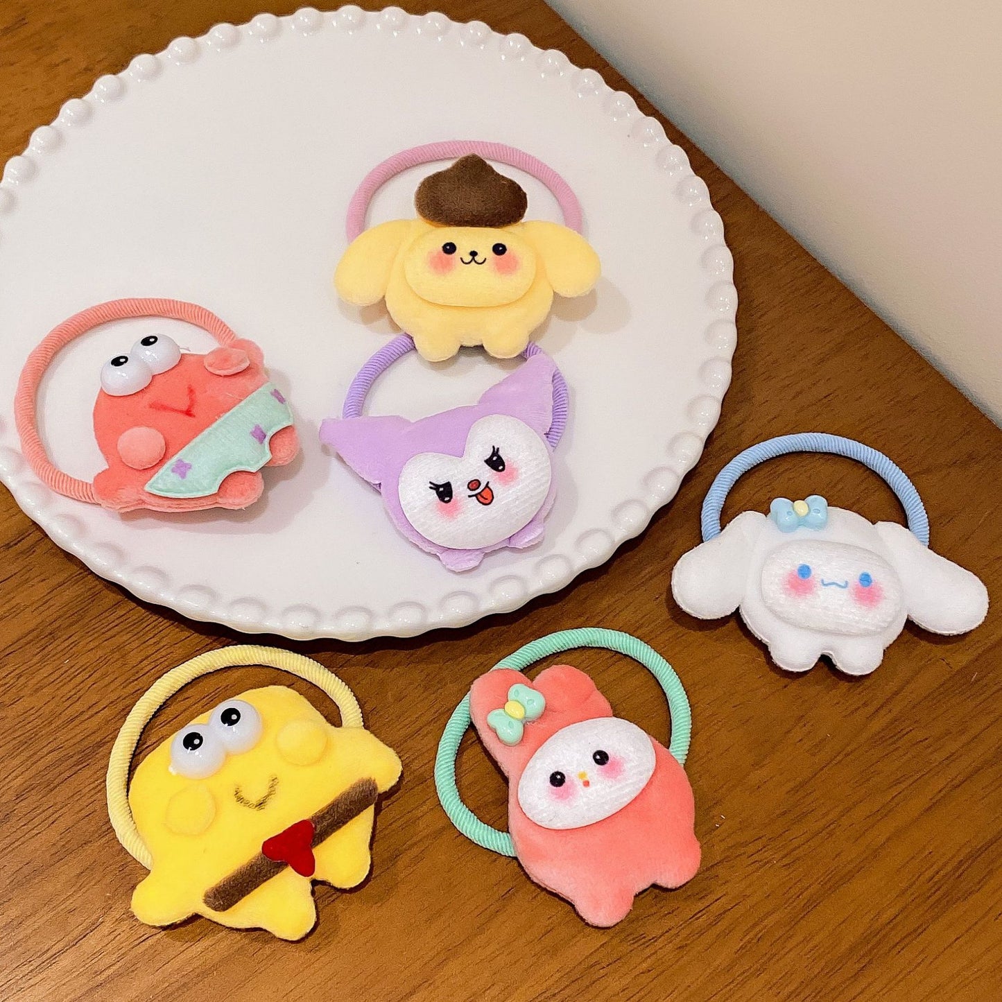 絨面卡通髮圈－商品主圖｜https://igowo.tw/