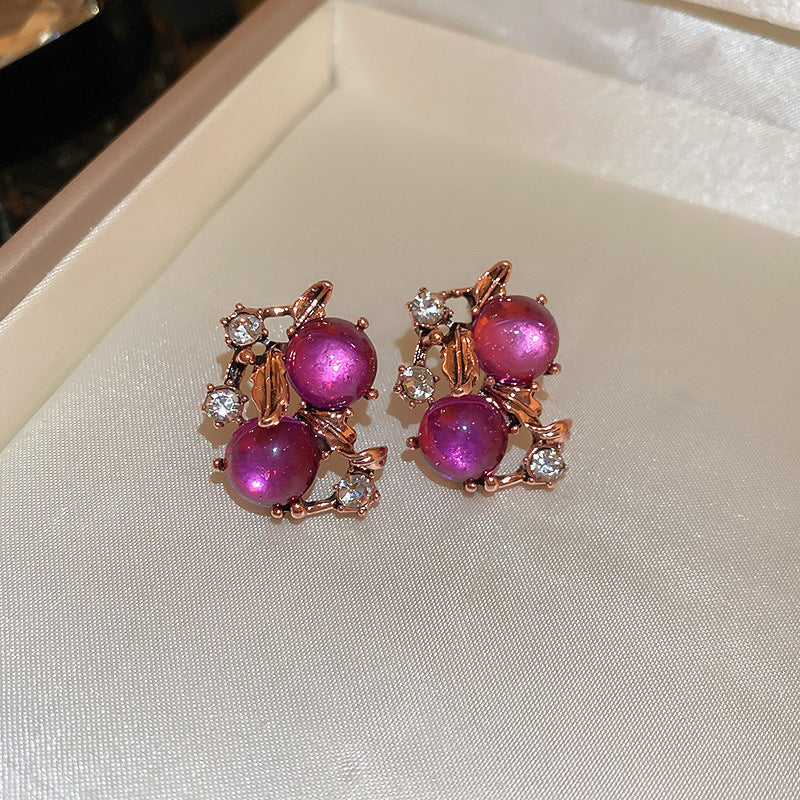 銀針方形流蘇鑲鑽項鍊－細節特寫37｜https://igowo.tw/