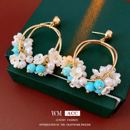 水晶珍珠花朵復古耳釘－商品主圖｜https://igowo.tw/
