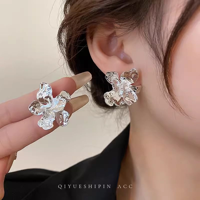 金色金屬花朵誇張耳釘