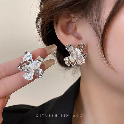 金色金屬花朵誇張耳釘