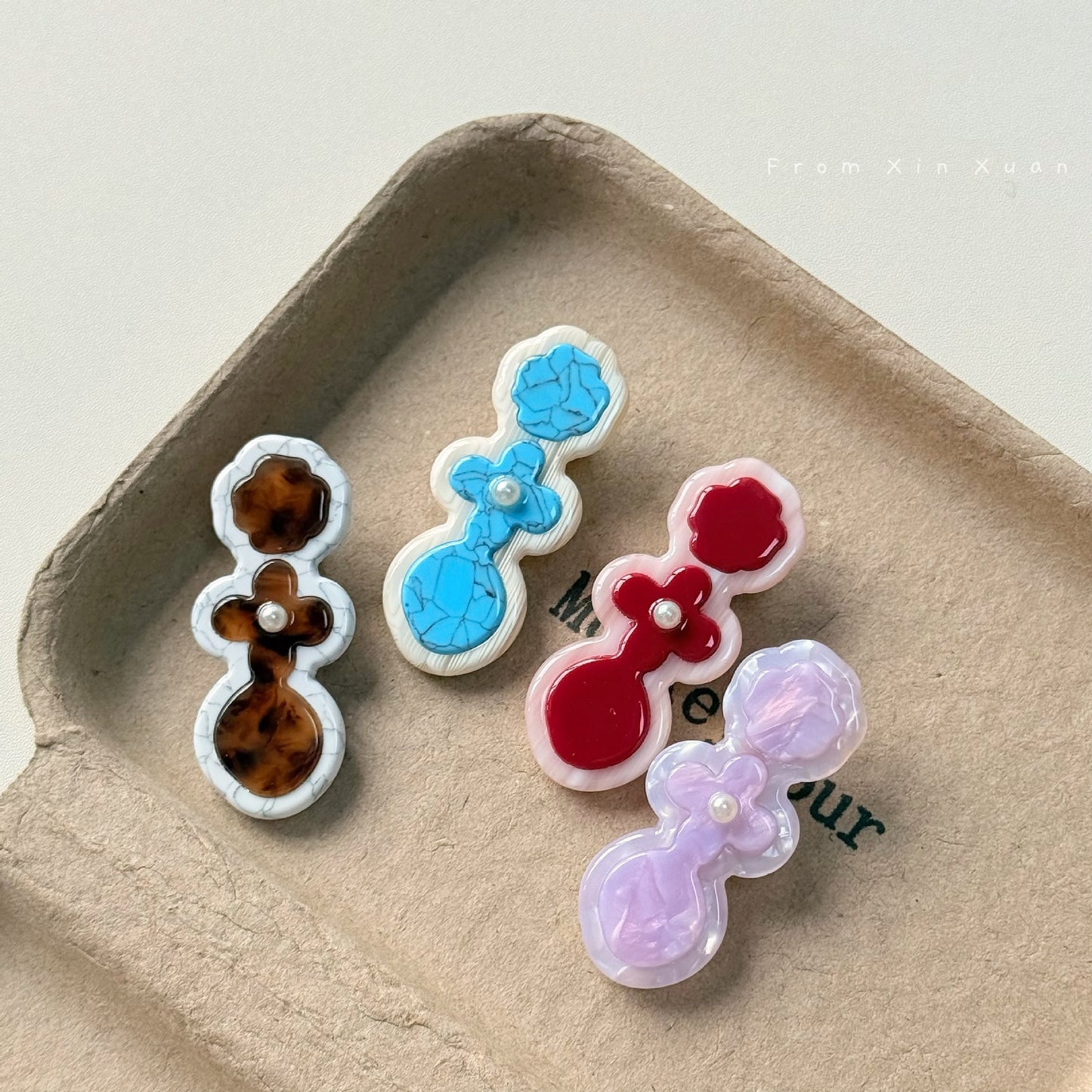 彩色醋酸板材花朵髮夾－紫色款細節｜https://igowo.tw/