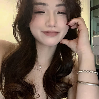 透明鋯石幾何墜飾項鍊－項鍊-粉色鋯石款實拍｜https://igowo.tw/