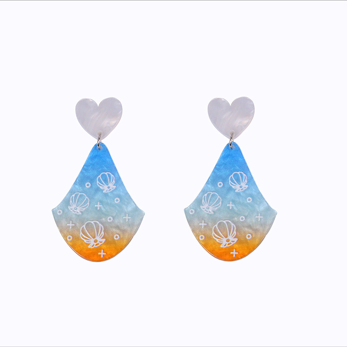 漸層壓克力愛心耳環－細節特寫3｜https://igowo.tw/