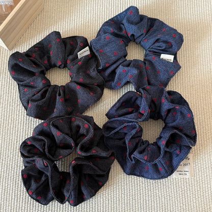 紅色布面波點髮圈－牛仔藍雙層髮圈款細節｜https://igowo.tw/