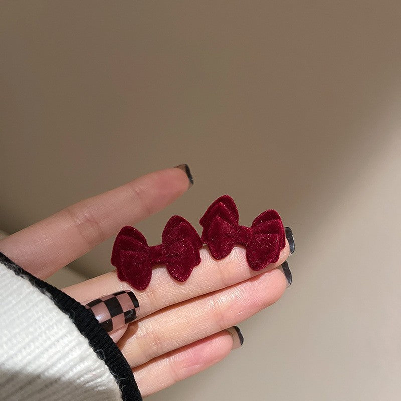 復古紅珍珠蝴蝶結耳環－80#銀針-紅色款細節｜https://igowo.tw/