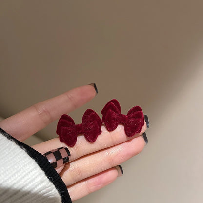 復古紅珍珠蝴蝶結耳環－80#銀針-紅色款細節｜https://igowo.tw/