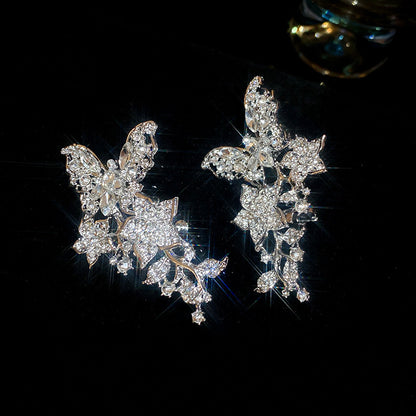 銀色花朵流蘇鑲鑽耳釘－細節特寫25｜https://igowo.tw/