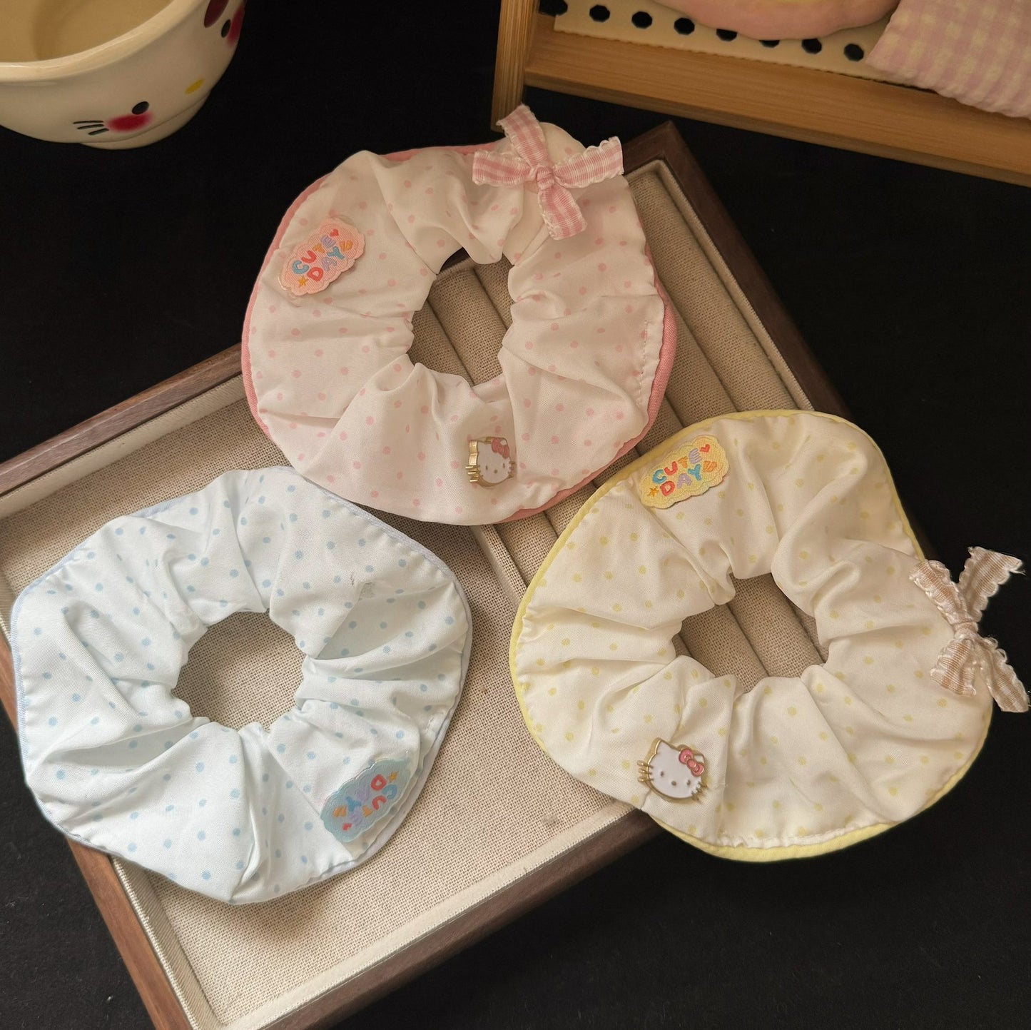 繽紛貓咪領結髮圈－商品主圖｜https://igowo.tw/