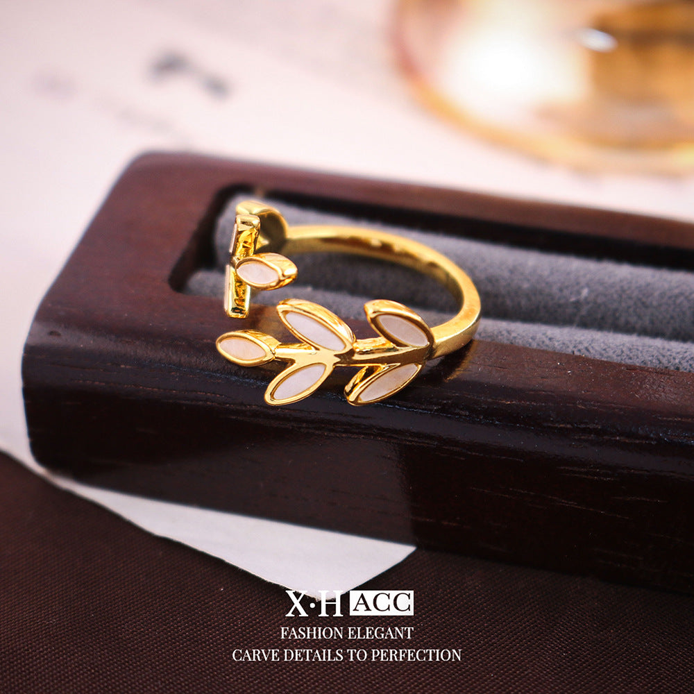 金色樹葉可調式戒指－商品主圖｜https://igowo.tw/