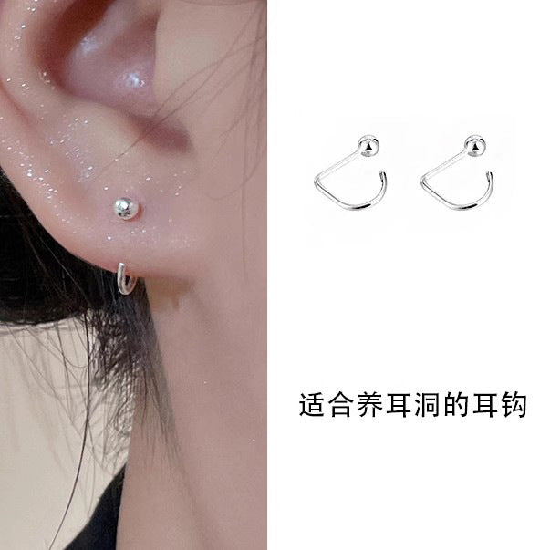 銀色圓珠耳環－商品主圖｜https://igowo.tw/